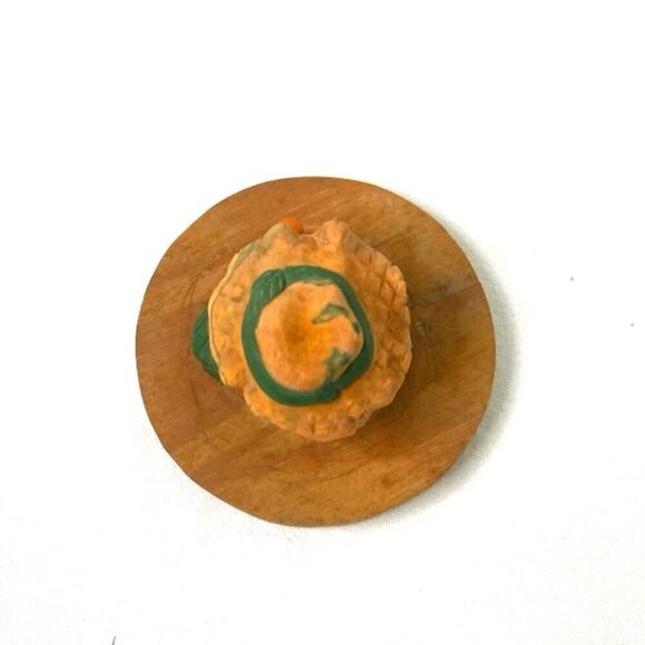 Vintage Poly Resin Pumpkin Figurine Jack-o-Lantern Wood Mount Hand Made Painted - Picture 5 of 6